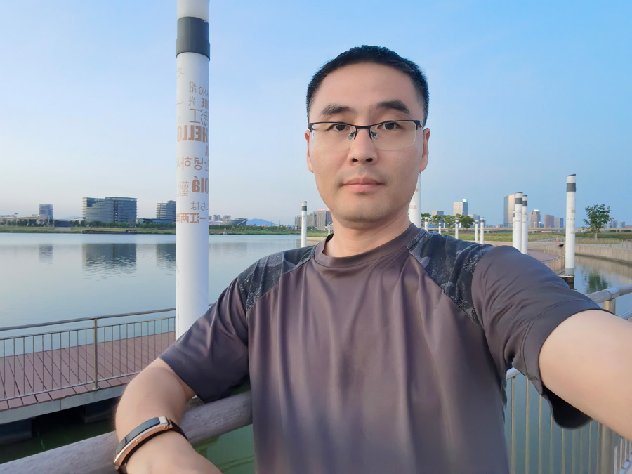 2022年度尊龙凯时医药金鹰奋斗者——汤 旗